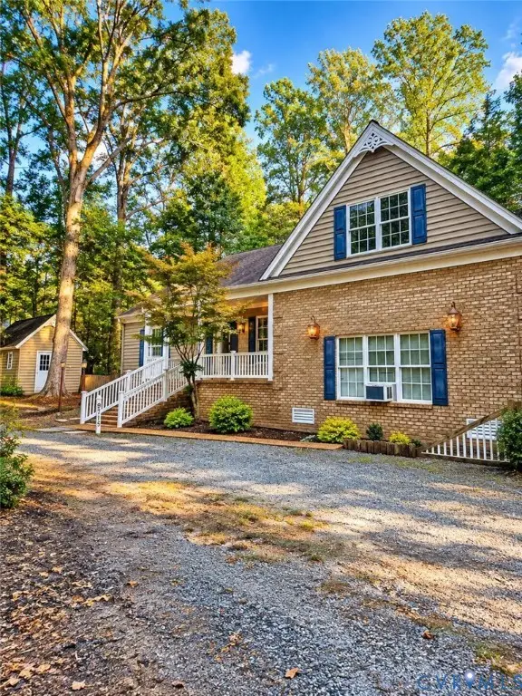 9715 Woods Cross Road, Gloucester, VA 23061 - #2