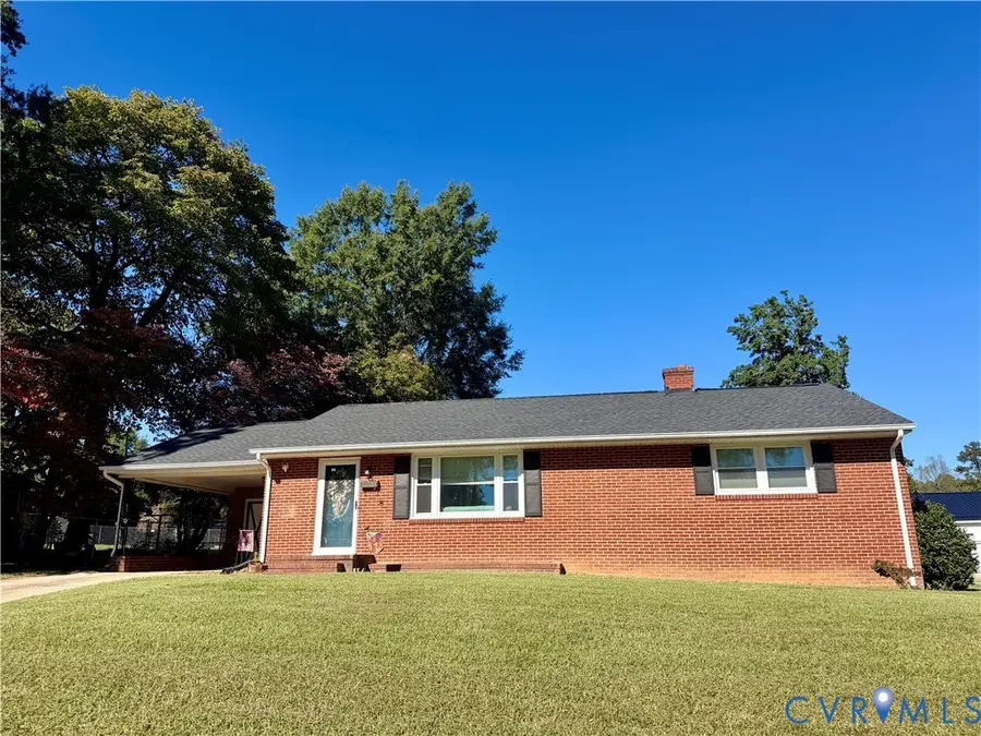 121 Rock Castle Avenue, Crewe, VA 23930 - #2