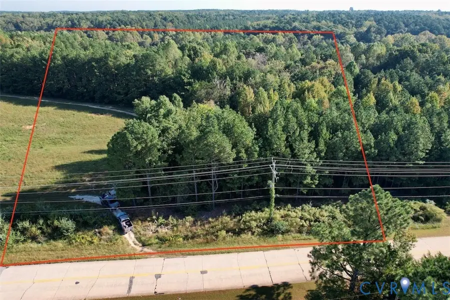 1079 W Entrance Road, Blackstone, VA 23824 - #2