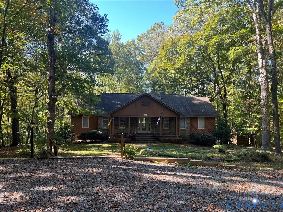 1521 Hill Top Circle, Maidens, VA 23102 - #3