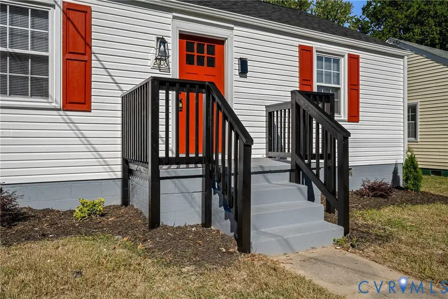 2106 Kenwood Avenue, Lakeside, VA 22229 - #2