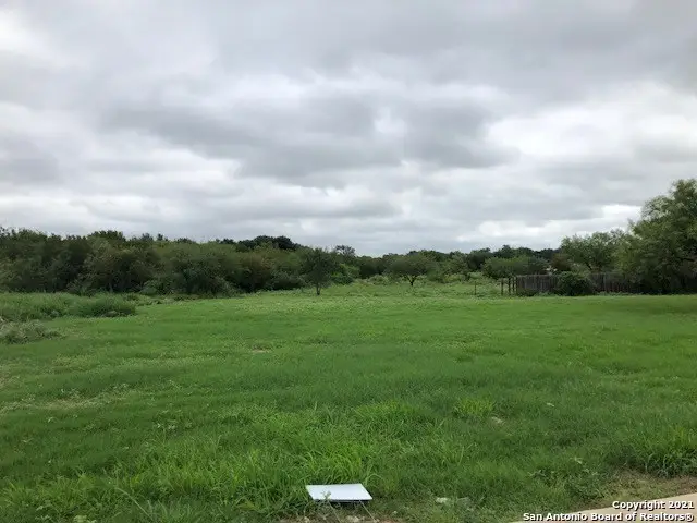 25 Rio Seco Drive, Uvalde, TX 78801 - Image #3