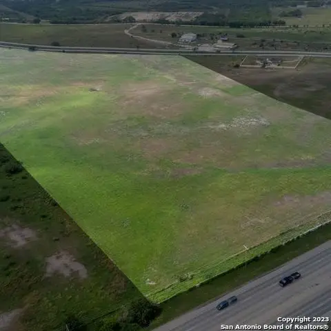 2560 Us-181 S, Karnes City, TX 78118