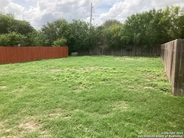 133 Sutton Place-lot 24, Uvalde, TX 78801