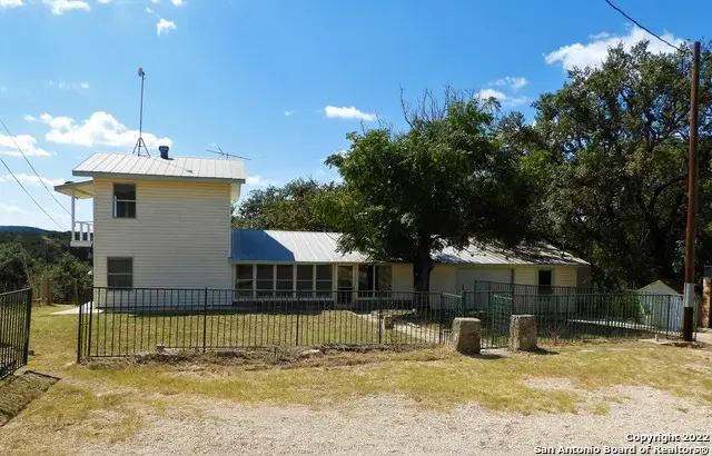 806 Blue Bill Cove Dr, Lakehills, TX 78063 - Image #3