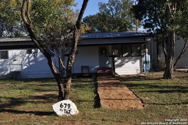 679 Faurie Rd, Lakehills, TX 78063 - Image #2