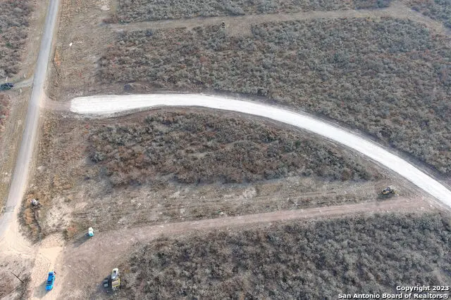 60 Legend Hills, Uvalde, TX 78801 - Image #2