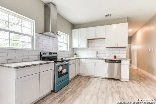 941 W Myrtle St, San Antonio, TX 78212 - Image #3