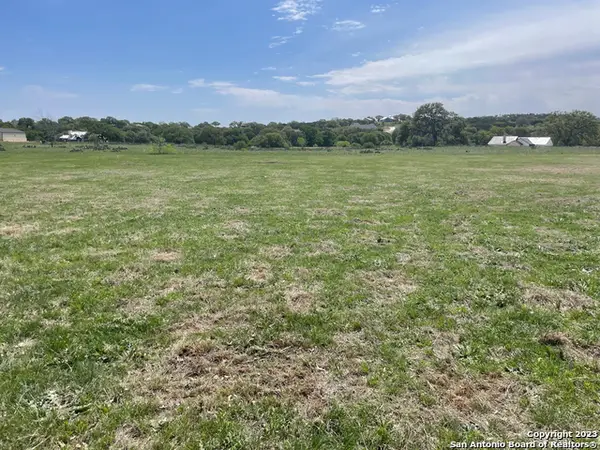 327 Salt Grass Trail, Bandera, TX 78003