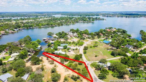 101 Princess Terrace, Sunrise Beach, TX 78643