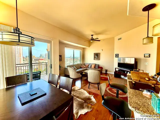 215 N Center #1907, San Antonio, TX 78202 - Image #3