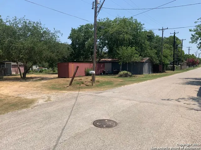 19750 E 5th St, Somerset, TX 78069 - Image #3
