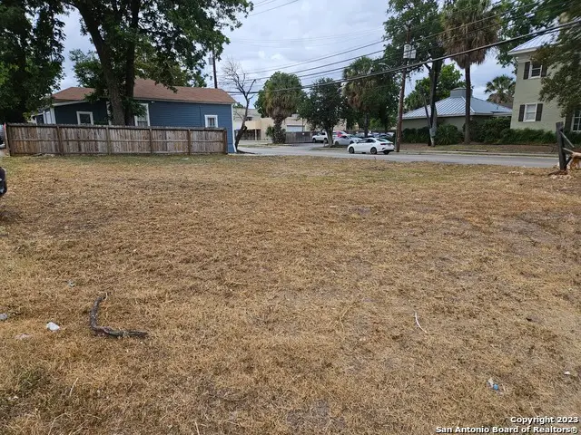 423 Dallas St, San Antonio, TX 78215 - Image #2