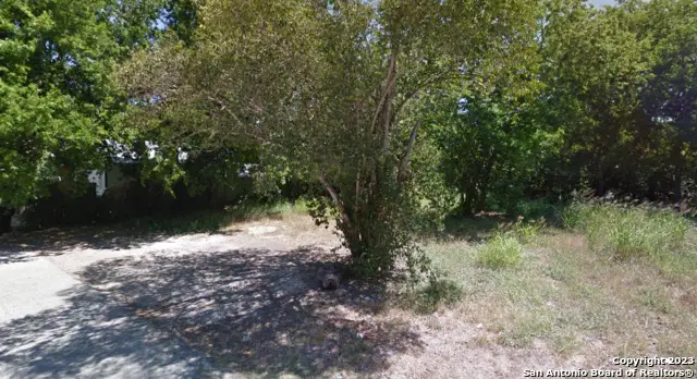 1007 Clark St, Seguin, TX 78155 - Image #2