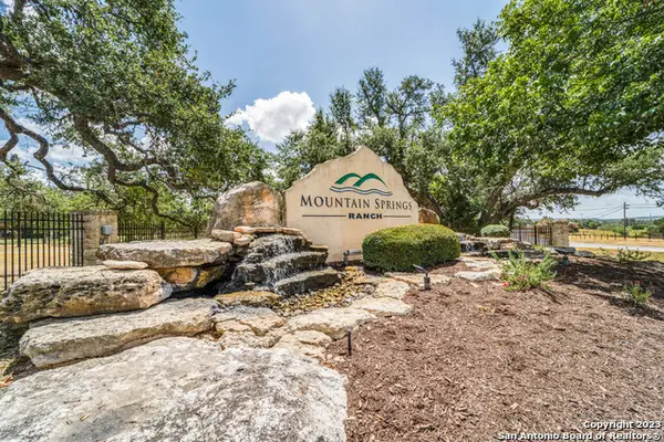 1817 Mountain Springs, Canyon Lake, TX 78133