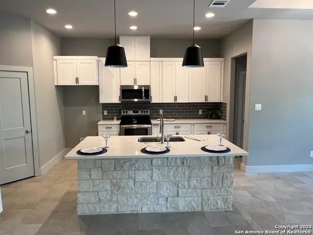 123 S Calvin Barrett, Blanco, TX 78606 - #3