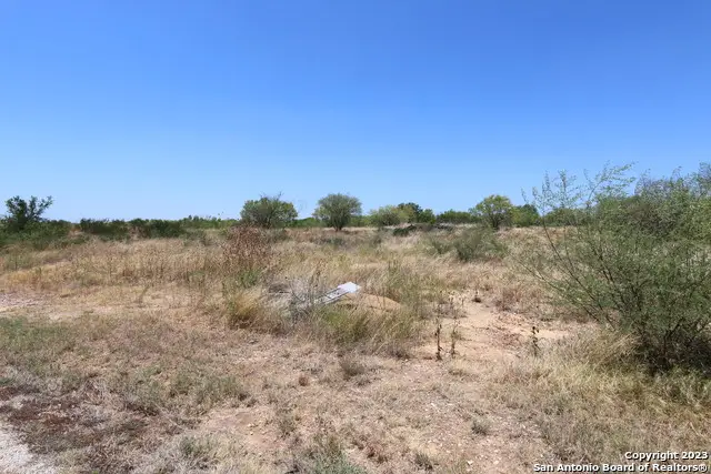 109 County Road 2638, Devine, TX 78016 - Image #2