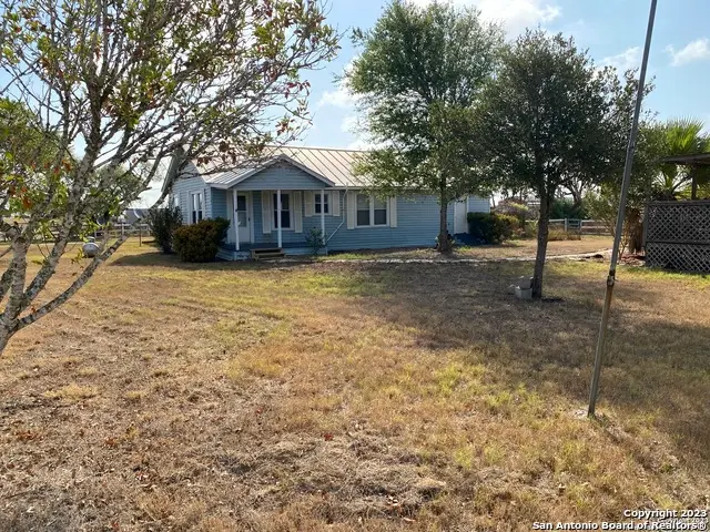 2667 County Road 134, Floresville, TX 78114 - #1