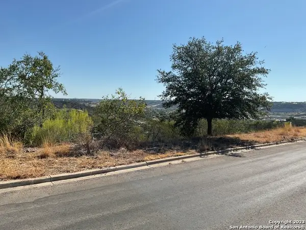 326 Yorktown Blvd, Kerrville, TX 78028