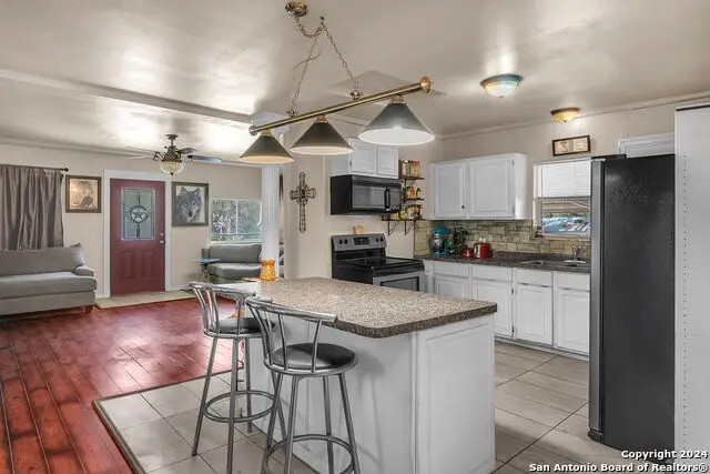 155 Cherokee Trl, Lakehills, TX 78063 - Image #1