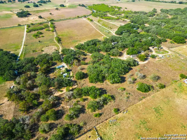 4401 Hardy Rd, Elmendorf, TX 78112 - #3