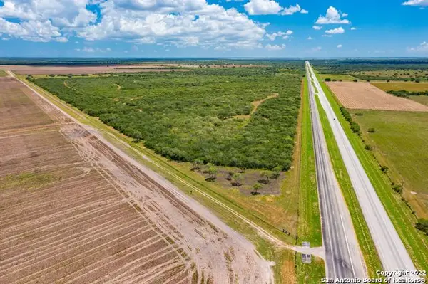 9815 Us-181 N, Skidmore, TX 78389