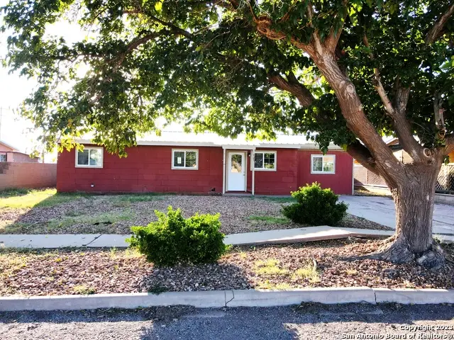 903 Houston, Van Horn, TX 79855 - Image #3