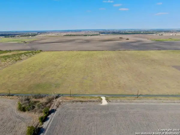 00 County Road 5717, Devine, TX 78016