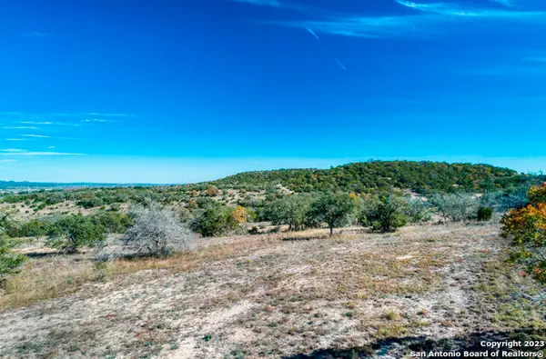 538 Hidden Hills Ranch Rd, Camp Verde, TX 78010