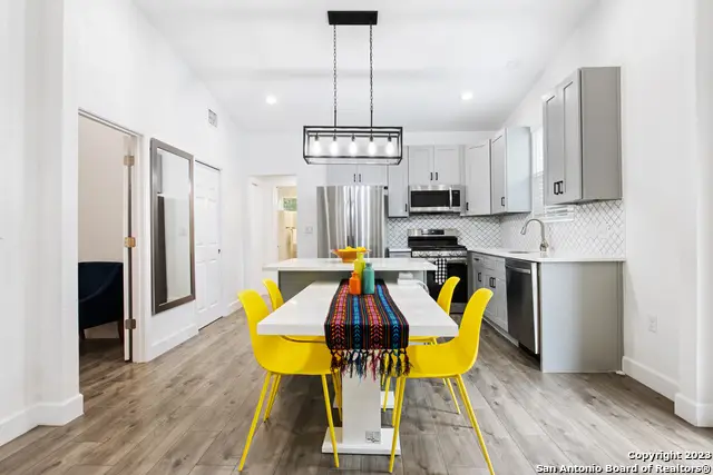 908 Dreiss St, San Antonio, TX 78210 - Image #2