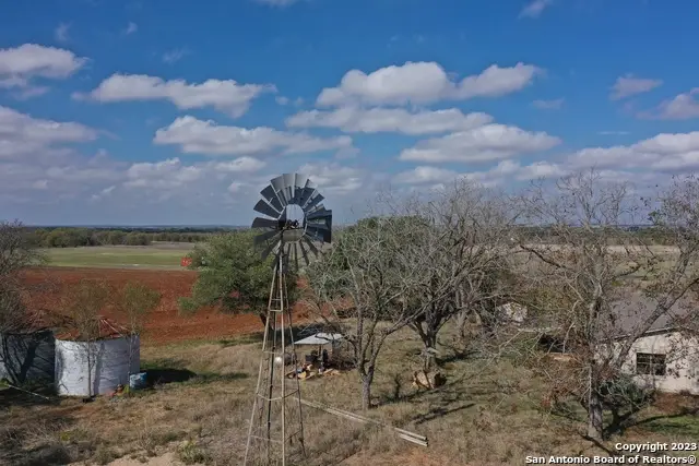 10085 Shepherd Rd, Atascosa, TX 78002 - Image #2