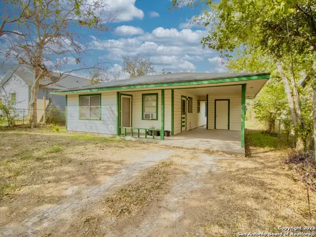 1009 N Esplanade St, Karnes City, TX 78118 - Image #3