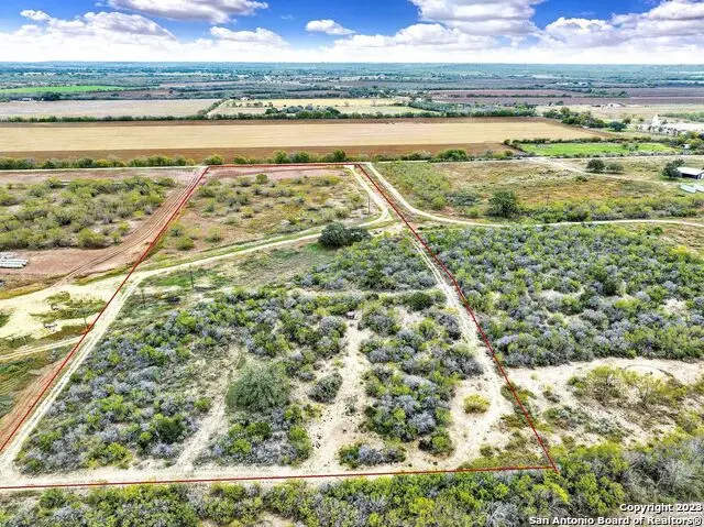 2049 County Road 451, Hondo, TX 78861 - Image #2