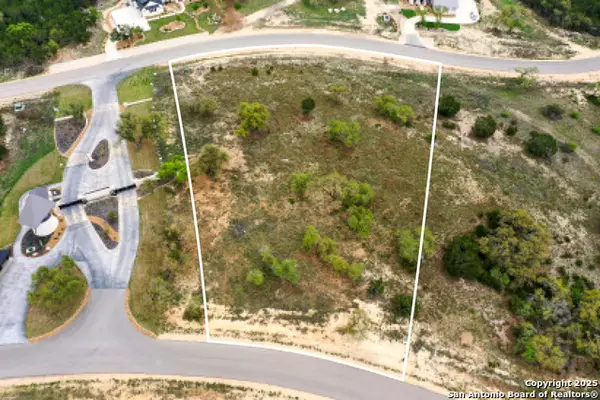 1782 Paradise Parkway, Canyon Lake, TX 78133