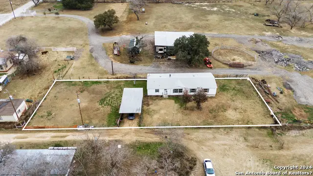 523 Mansfield, Pleasanton, TX 78064 - Image #3