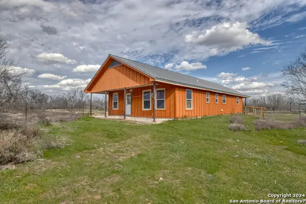 6425 W Us Highway 90, Uvalde, TX 78801