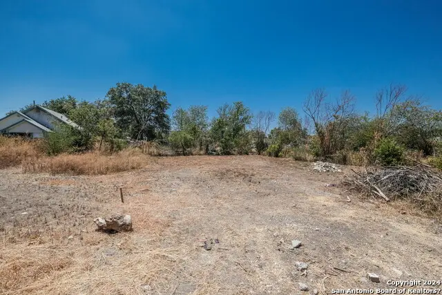 208 Henry St, San Antonio, TX 78207 - Image #2