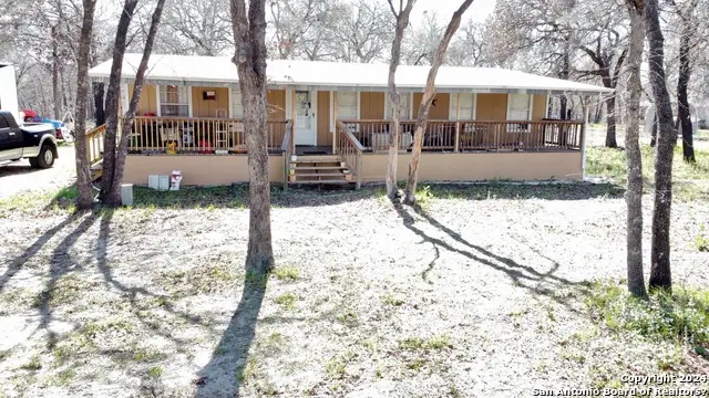 221 Oak Hollow Dr, La Vernia, TX 78121 - Image #2