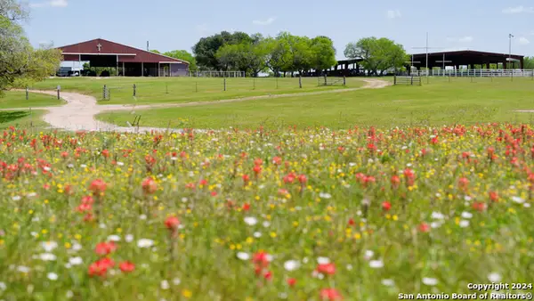 2595 Lower Mission Valley, Victoria, TX 77905