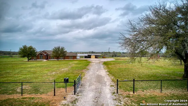 111 Fm 3006, Pleasanton, TX 78064 - Image #2