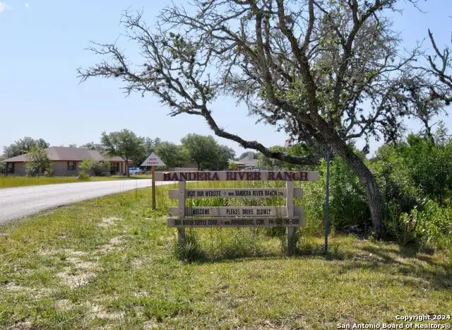 278 Canyon Drive, Bandera, TX 78003 - Image #3