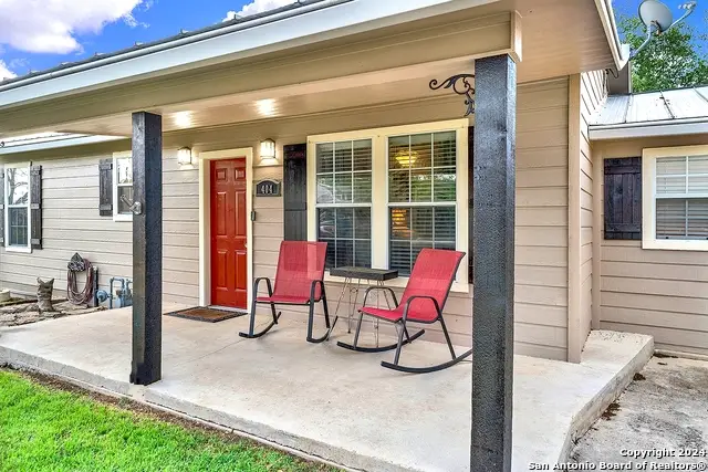 404 Schneider St, Poth, TX 78147 - Image #1