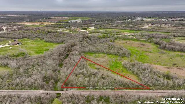 19646 Tejeda Dr, San Antonio, TX 78221 - Image #3