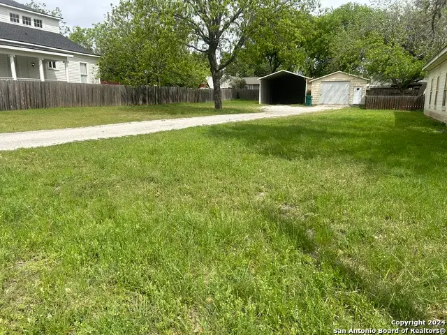 410 E Bandera, Boerne, TX 78006 - Image #1