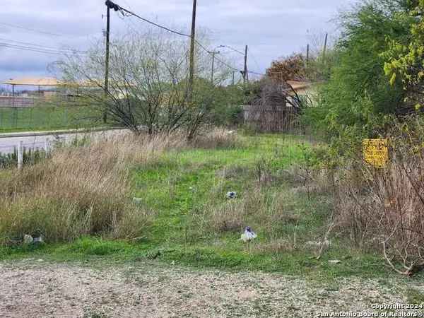 300 S San Augustine Ave, San Antonio, TX 78237