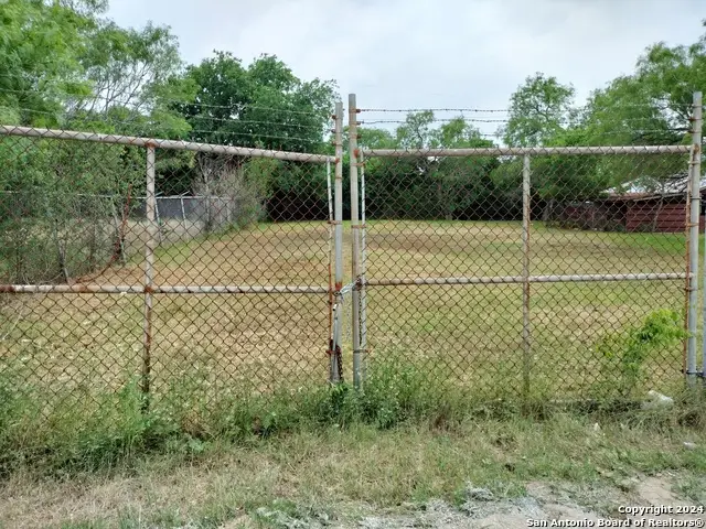 7519 Shetland Dr, San Antonio, TX 78223 - #2