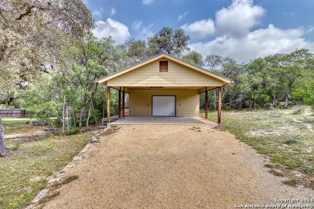 577 Mariposa Avenue, Concan, TX 78838 - Image #2
