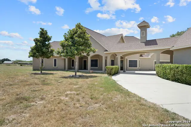 3022 Interstate 35, Natalia, TX 78059 - Image #2