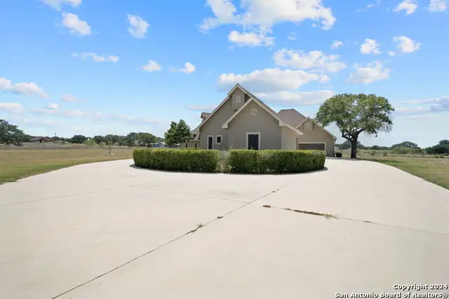 3022 Interstate 35, Natalia, TX 78059 - Image #3