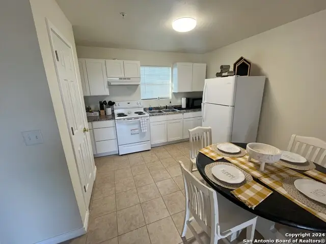 391 S Riverside Dr #11, Eagle Pass, TX 78852 - Image #3